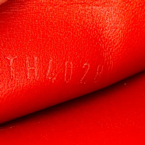 LOUIS VUITTON Vernis Heart Coin Purse Orange Sunset - Picture 9 of 15